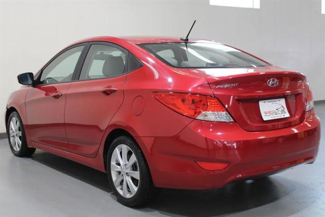 2014 Hyundai Accent WE APPROVE ALL CREDIT