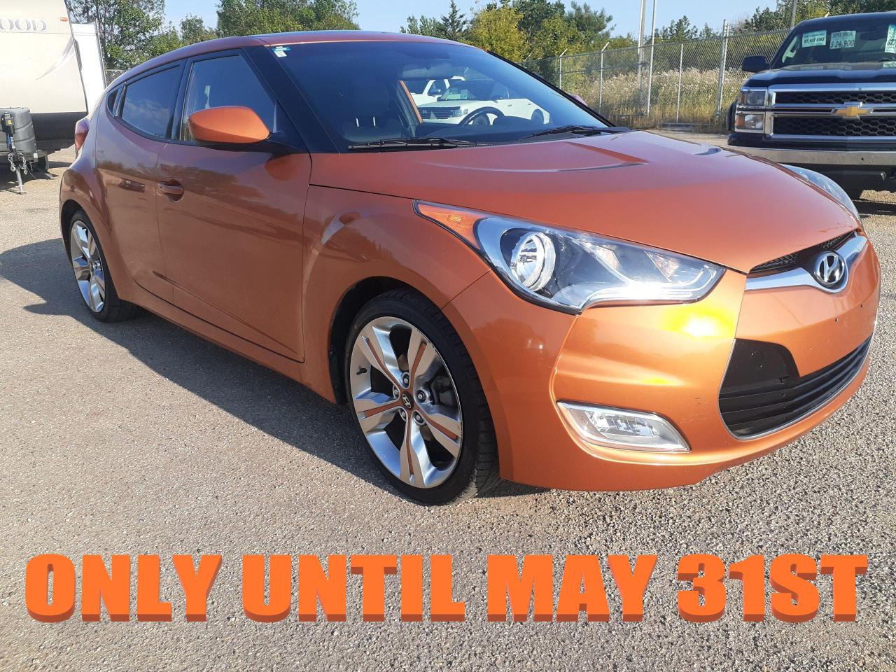 2013 Hyundai Veloster Tech, Leather, Sunroof, Nav, Heated Seats, BU Cam - Photo #1