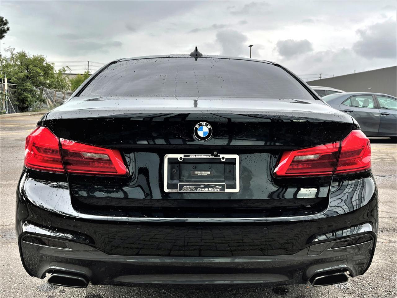 2017 BMW 5 Series 530iXDRIVE|AIR COMMAND|M-PKG|AMBIENT LIGHTS|LEATHER|SUNROOF| Photo4