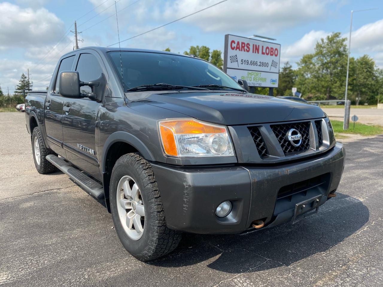 2011 Nissan Titan Pro-4X Photo31
