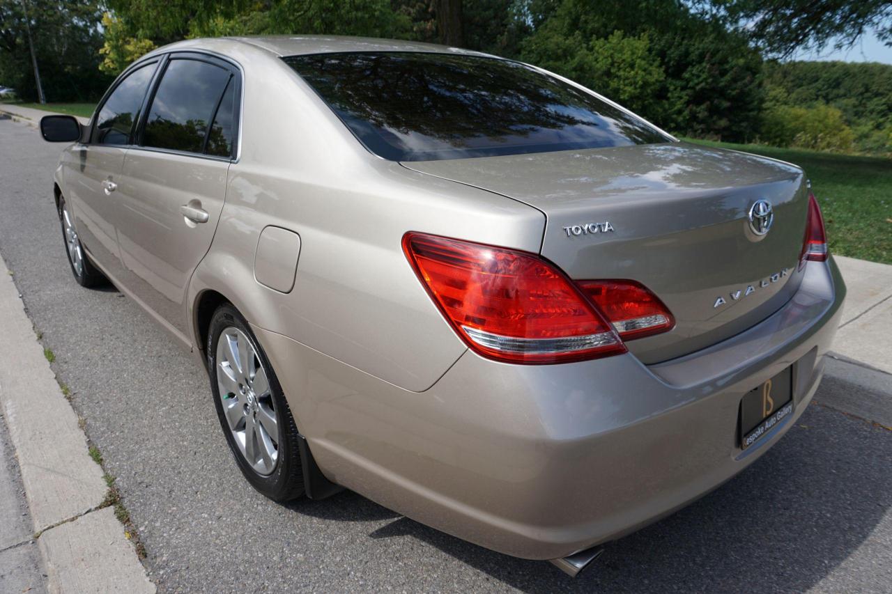 2005 Toyota Avalon 1 OWNER / IMMACULATE / NAVIGATION / LOCALLY OWNED Photo2