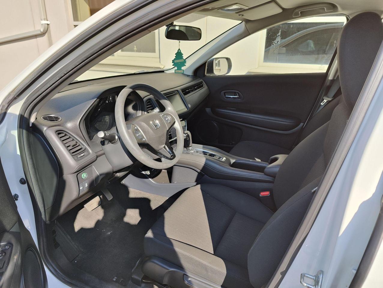 2018 Honda HR-V LX AWD • Low Milage! No Accidents! - Photo #10