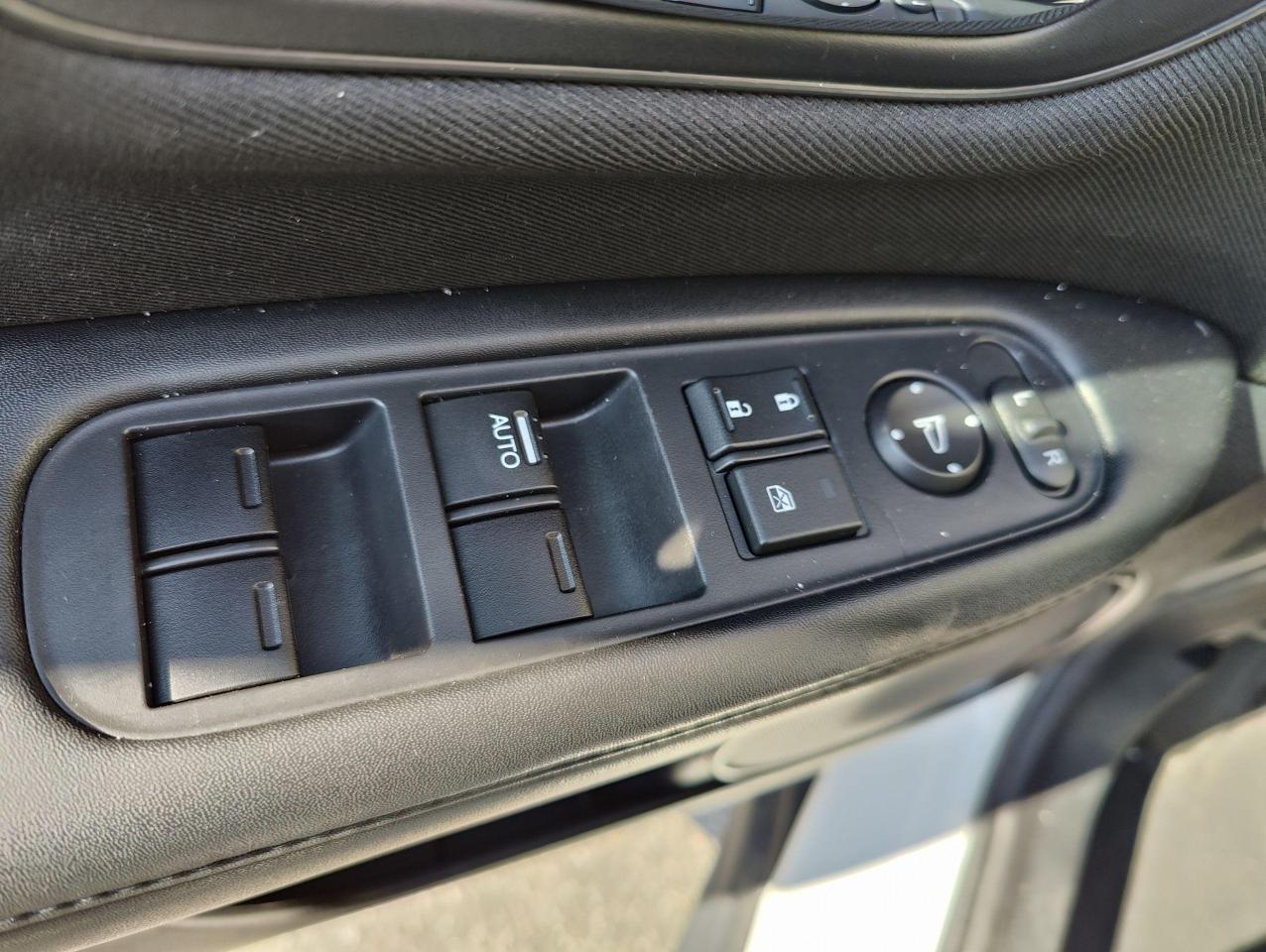 2018 Honda HR-V LX AWD • Low Milage! No Accidents! - Photo #13