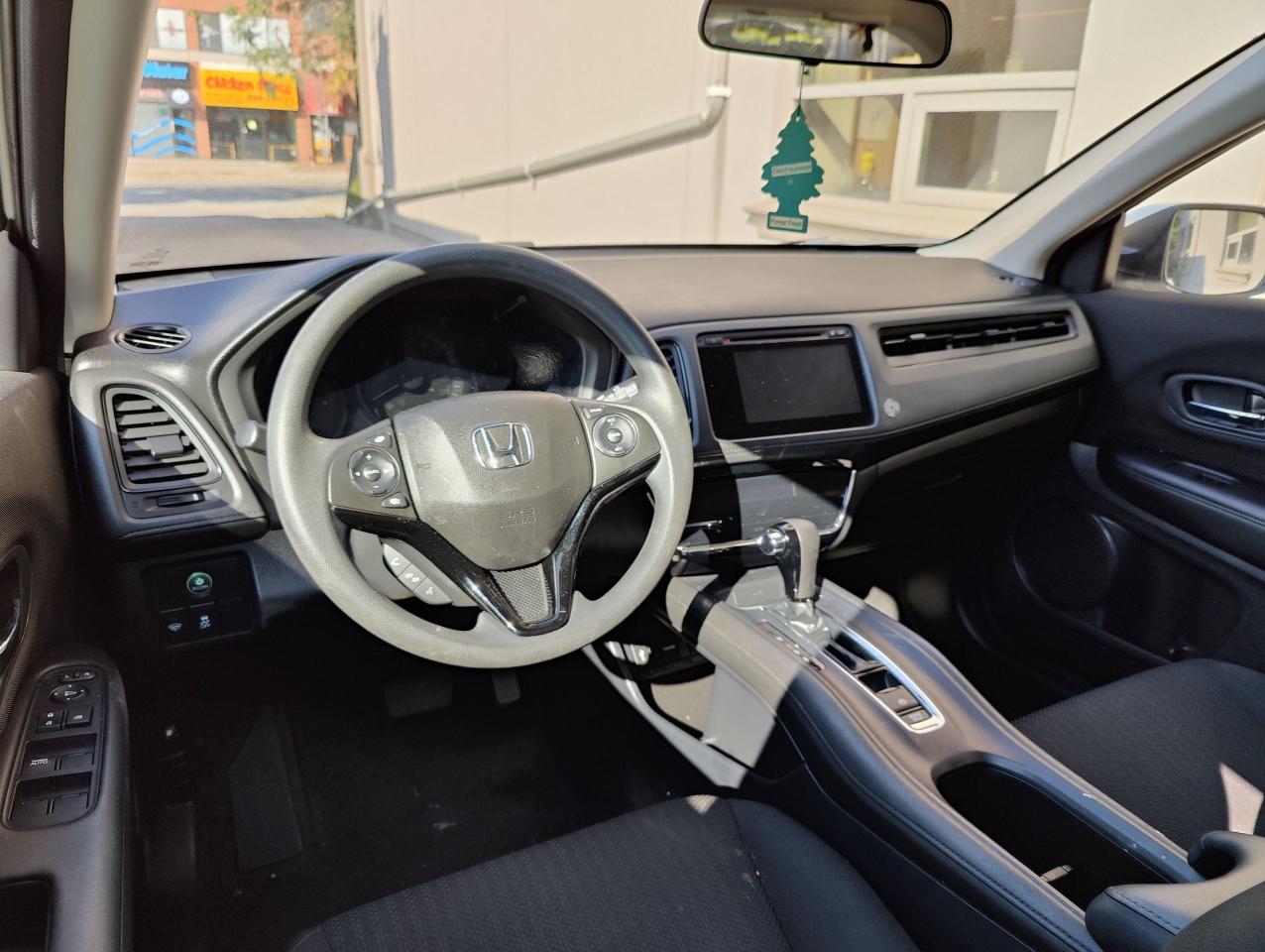 2018 Honda HR-V LX AWD • Low Milage! No Accidents! - Photo #14