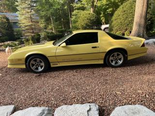 1985 Chevrolet Camaro IROC-Z  34983 km  Available In Sutton West Ontario - Photo #12