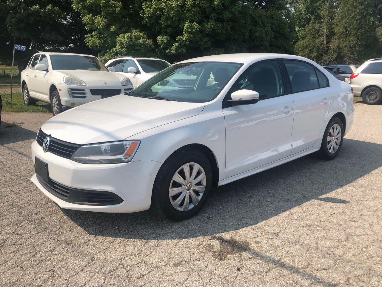 2014 Volkswagen Jetta 4dr 2.0L Auto Trendline+**Clean Carfax*Clean Certi - Photo #1