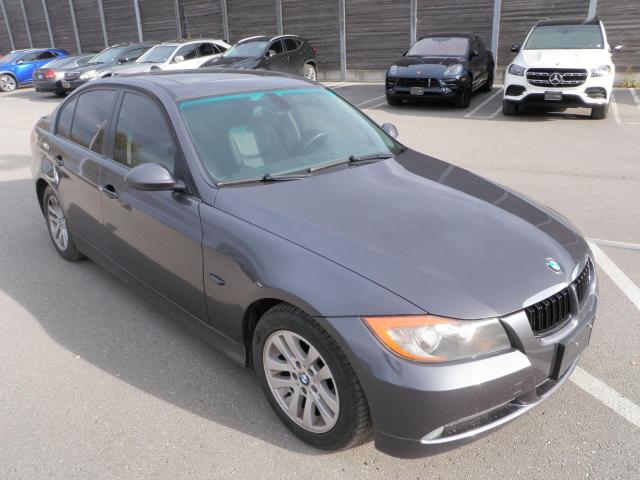 2008 BMW 3 Series 4dr Sdn 323i RWD MUST BE SEEN .