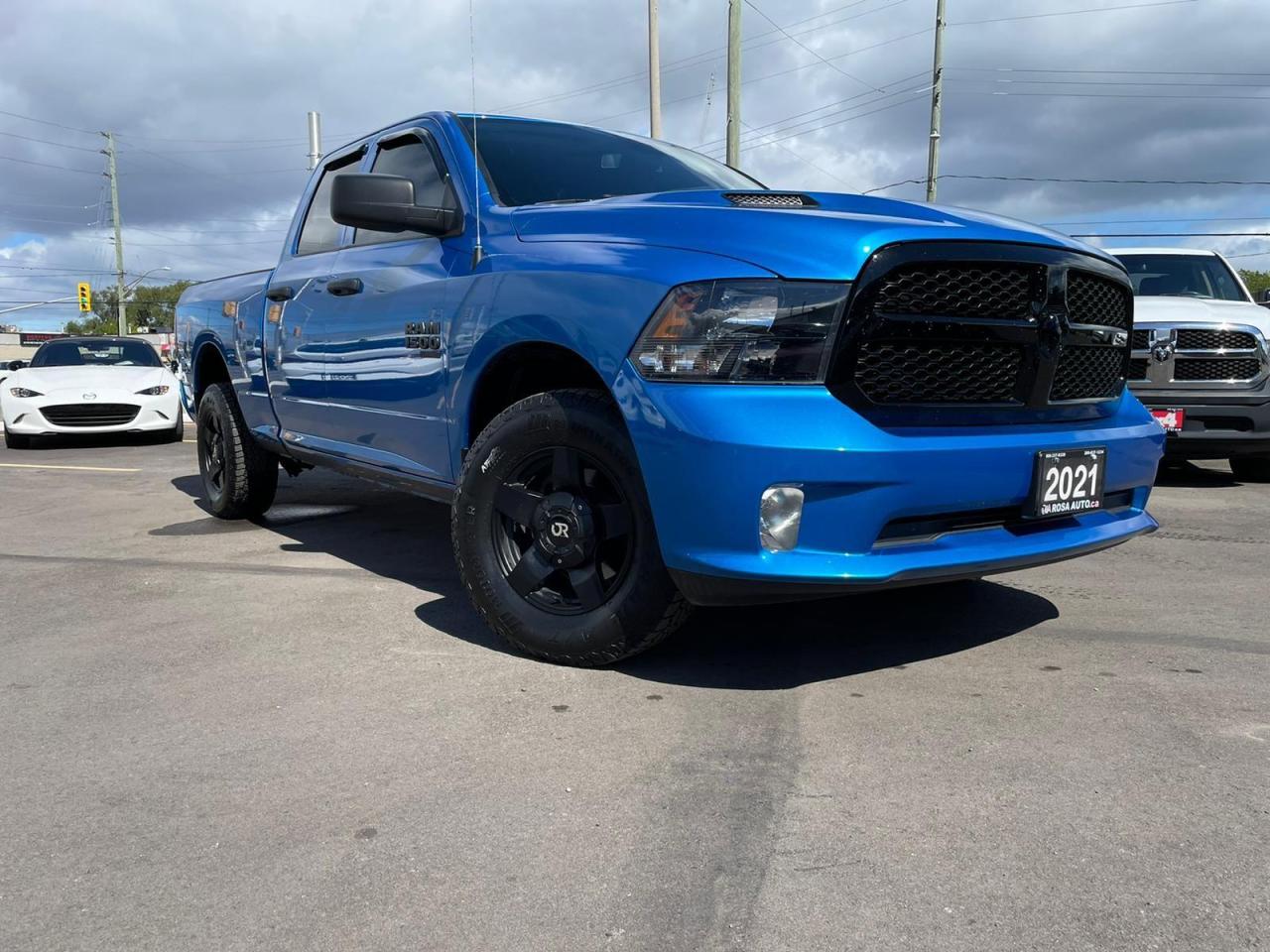 2021 RAM 1500 Express 4x4 Quad Cab 6'4" Box CARPLAY B-TOOTH B-CA