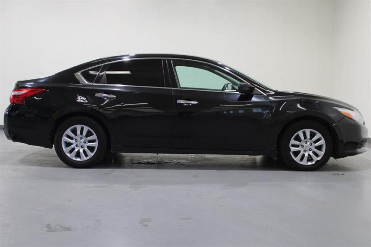 Used 2017 Nissan Altima WE APPROVE ALL CREDIT for sale in Mississauga, ON