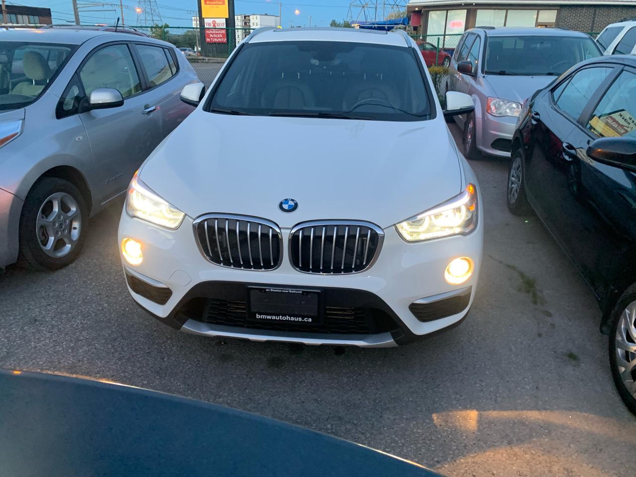 2018 BMW X1 xDrive28i - Photo #1