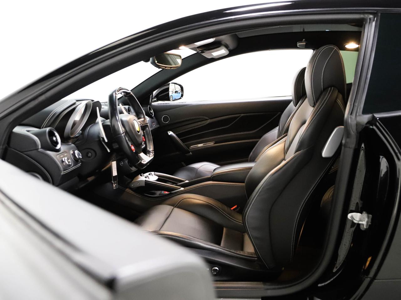 2014 Ferrari FF HB I 20 IN WHEELS I NAV Photo