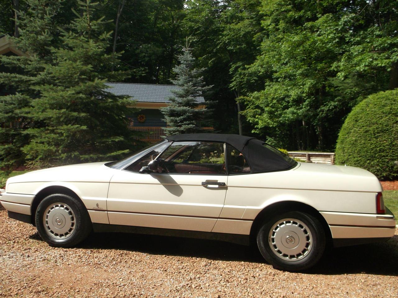 1988 Cadillac Allante CONVERTIBLE     Available In Sutton West Ontario - Photo #11