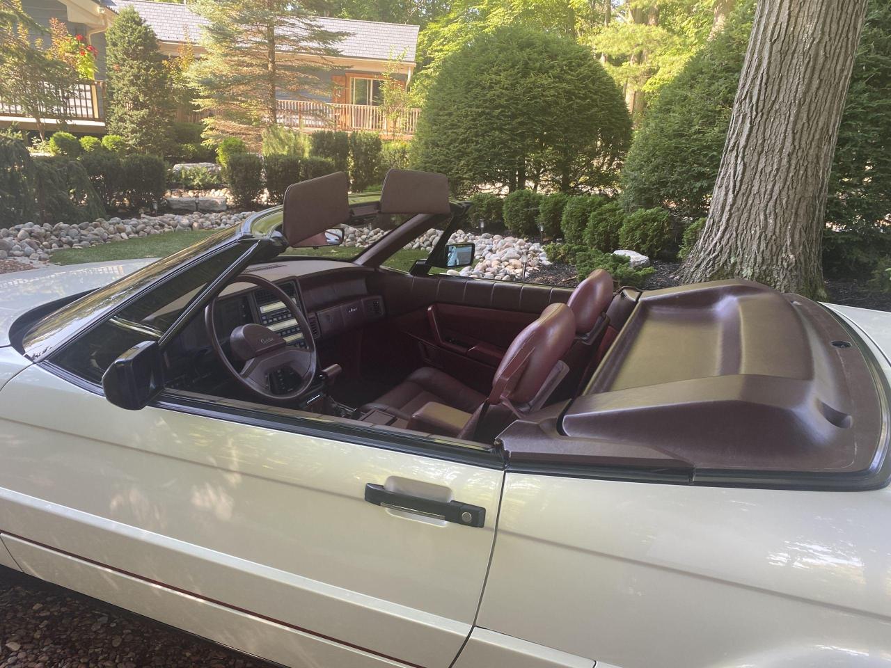 1988 Cadillac Allante CONVERTIBLE     Available In Sutton West Ontario - Photo #29