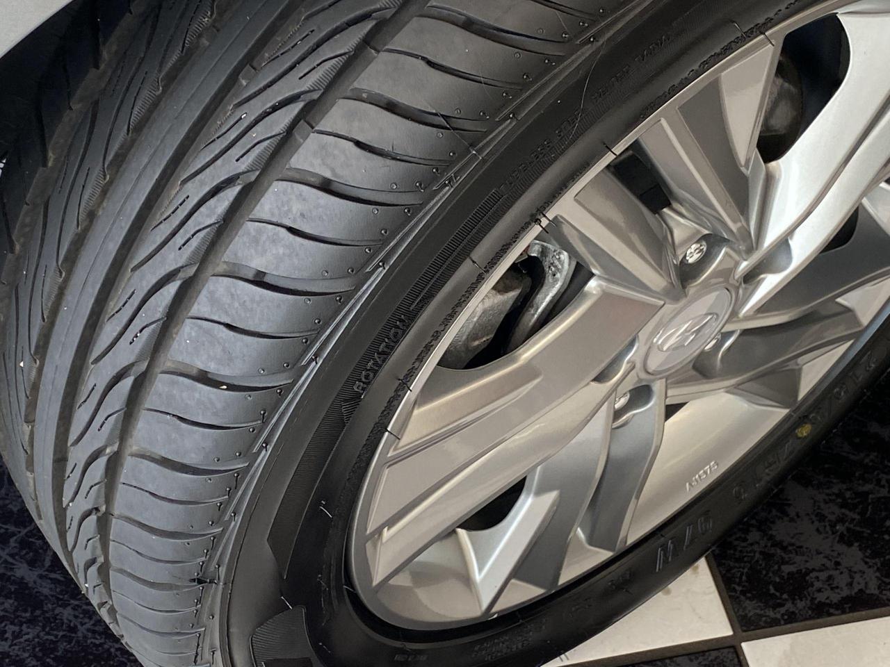 2019 Hyundai Elantra Preferred W/Sun & Safety+New Tires+Tinted+LEDs+A/C - Photo #12