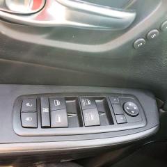 2015 Jeep Cherokee Low Km, Parks it self, Adaptive Cruise, - Photo #12