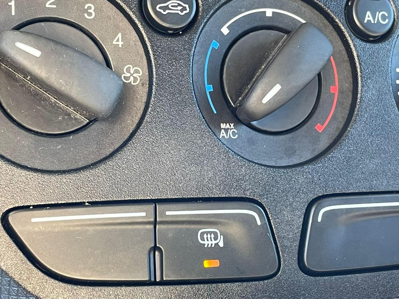 2018 Ford Transit Connect LOW KM NO ACCIDENT SHILVES CAMERA DC/AC INVENTER Photo4