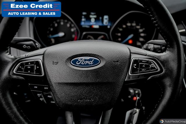 2015 Ford Focus SE Photo16