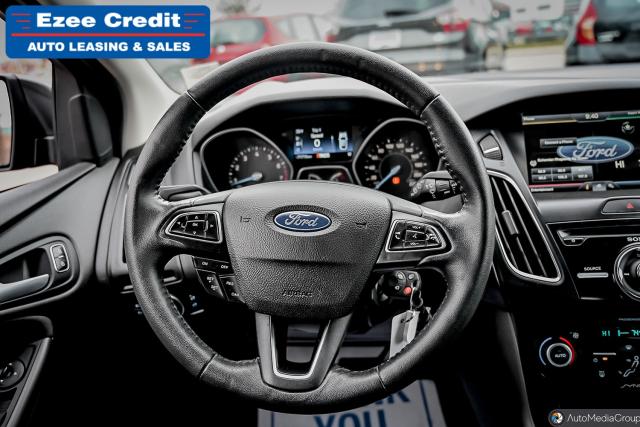 2015 Ford Focus SE Photo15
