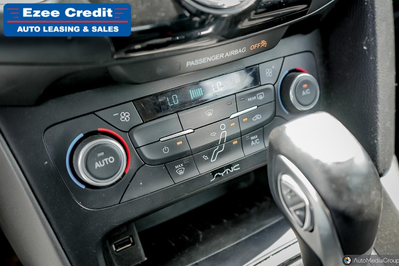 2015 Ford Focus SE Photo47