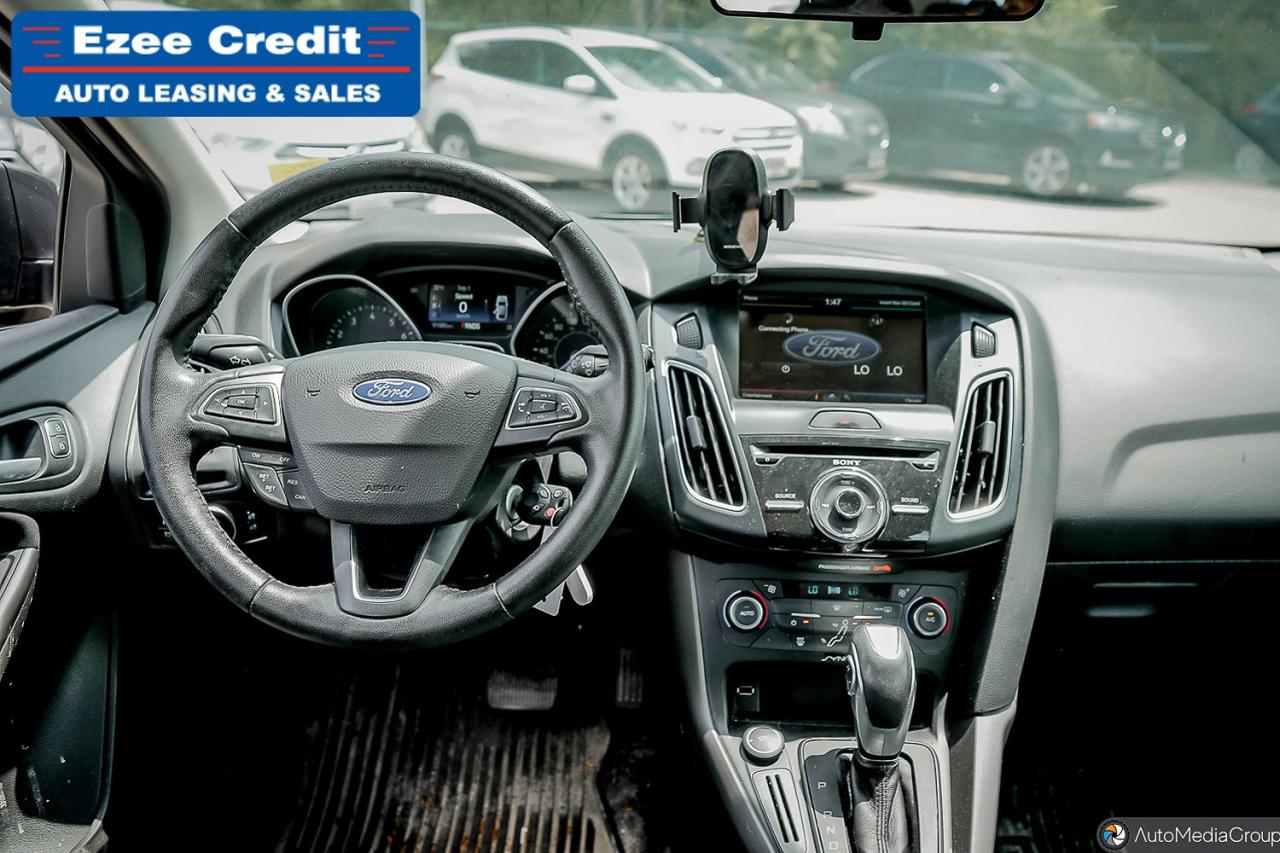 2015 Ford Focus SE Photo