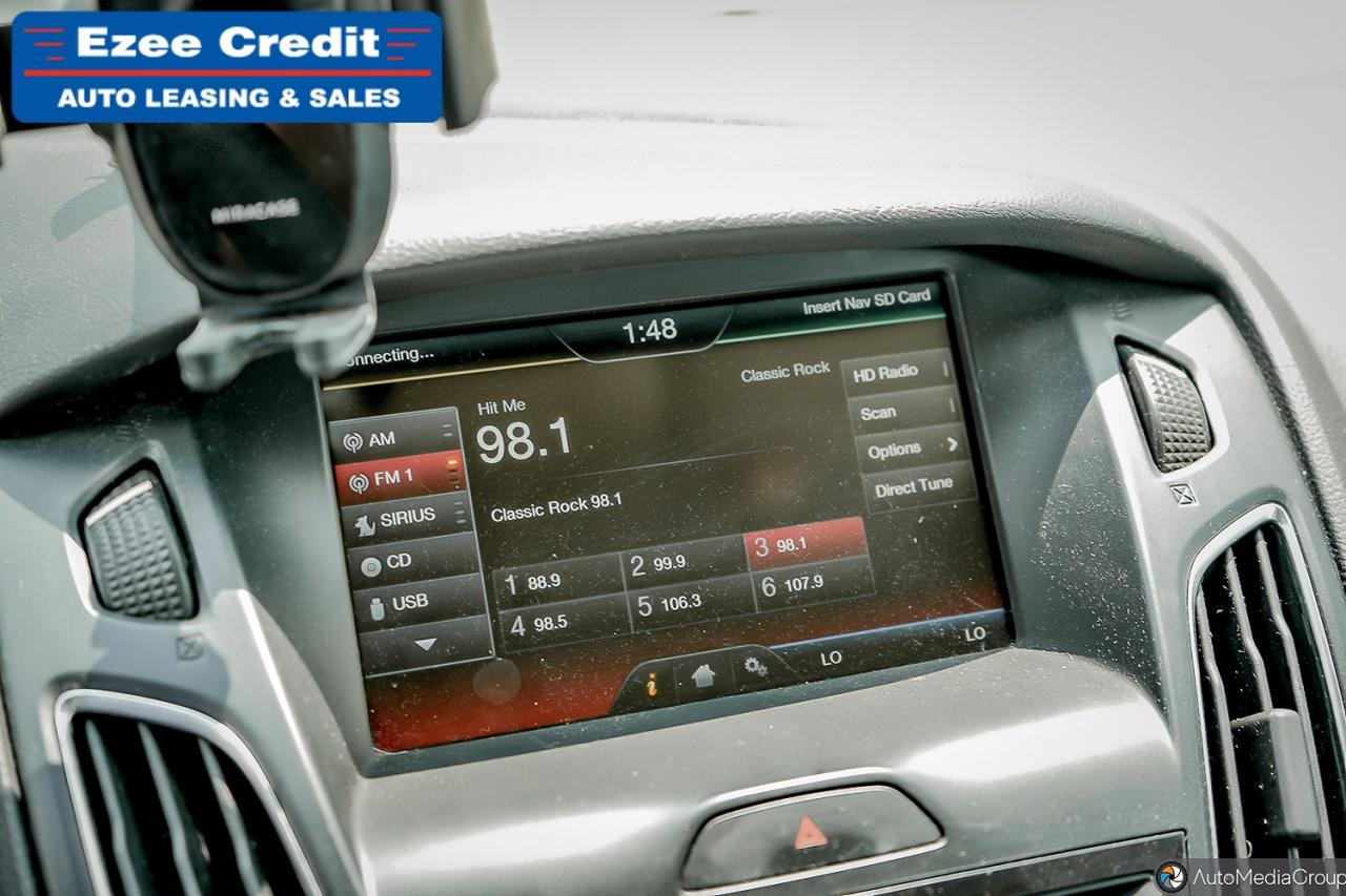 2015 Ford Focus SE Photo25