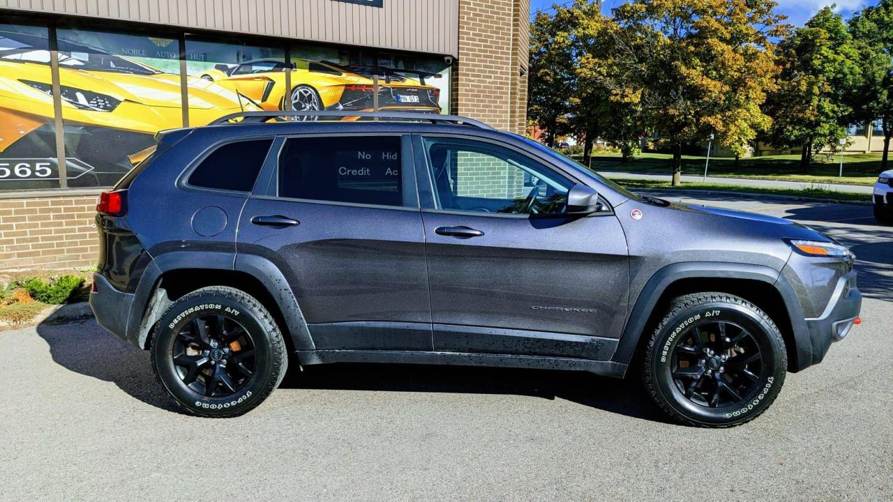 2018 Jeep Cherokee Trailhawk 4X4 Photo2
