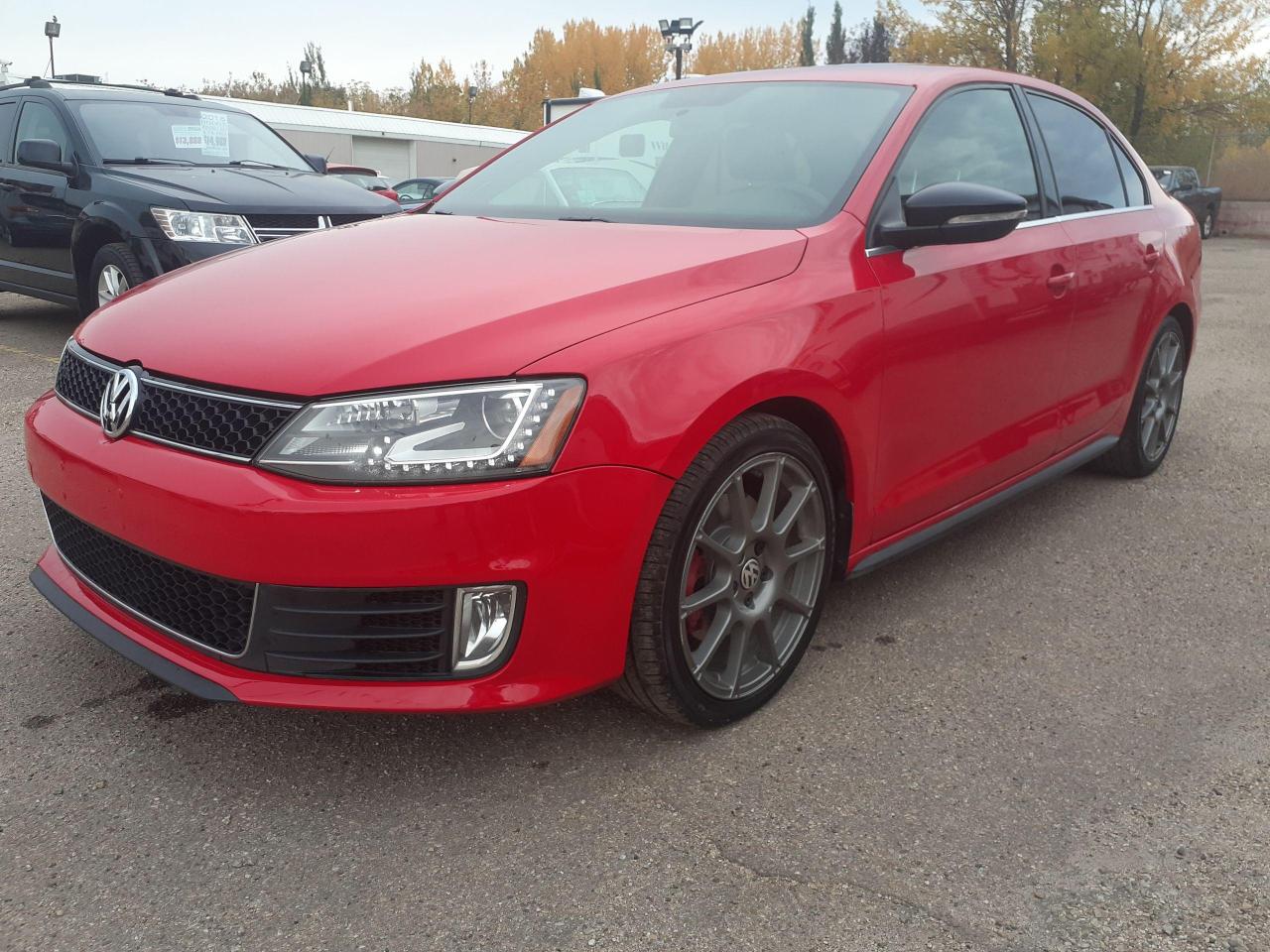 2013 Volkswagen Jetta GLI, turbo, leather, sunroof, leather, nav, fendor - Photo #2