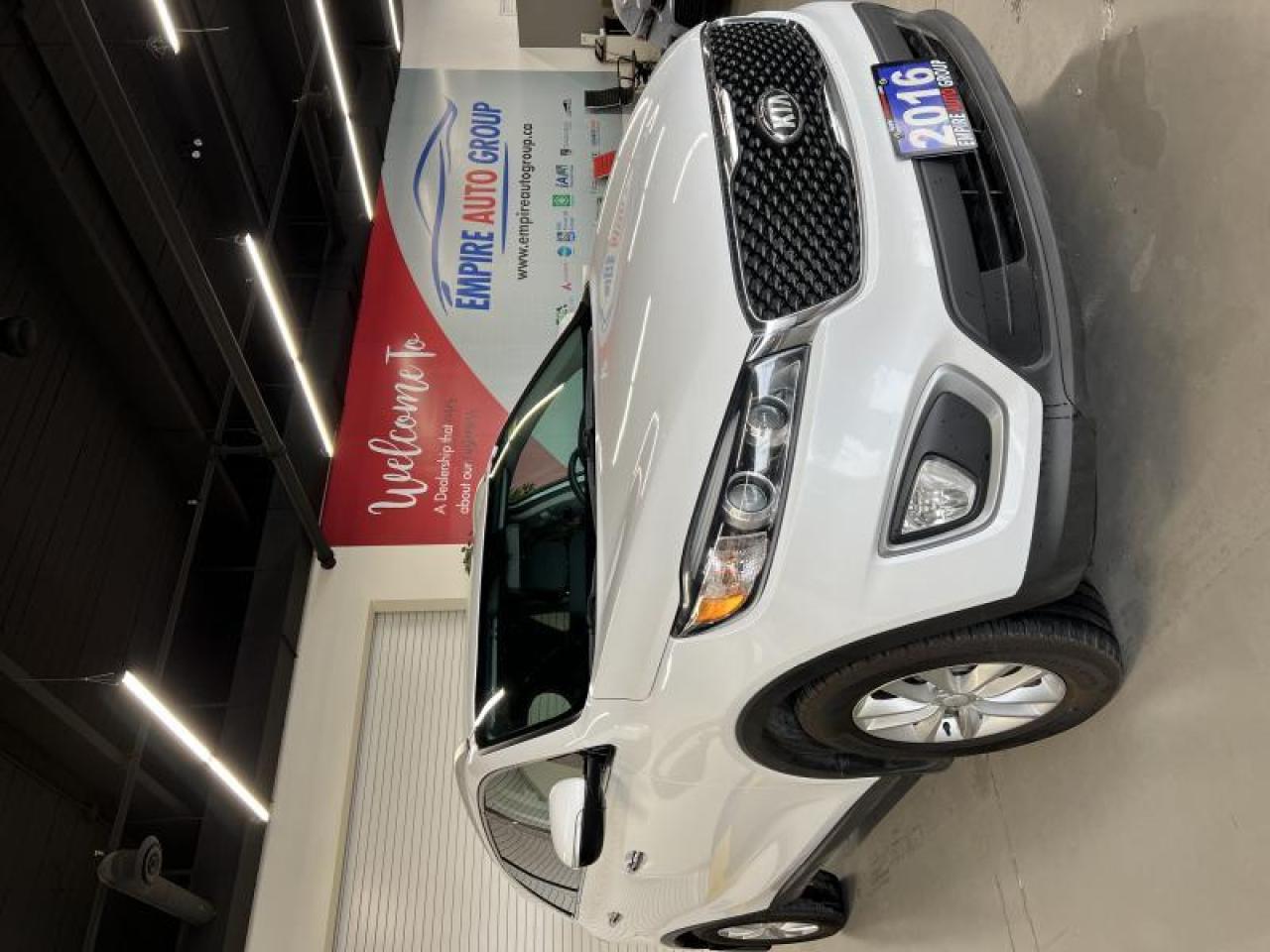 Used 2016 Kia Sorento LX for sale in London, ON