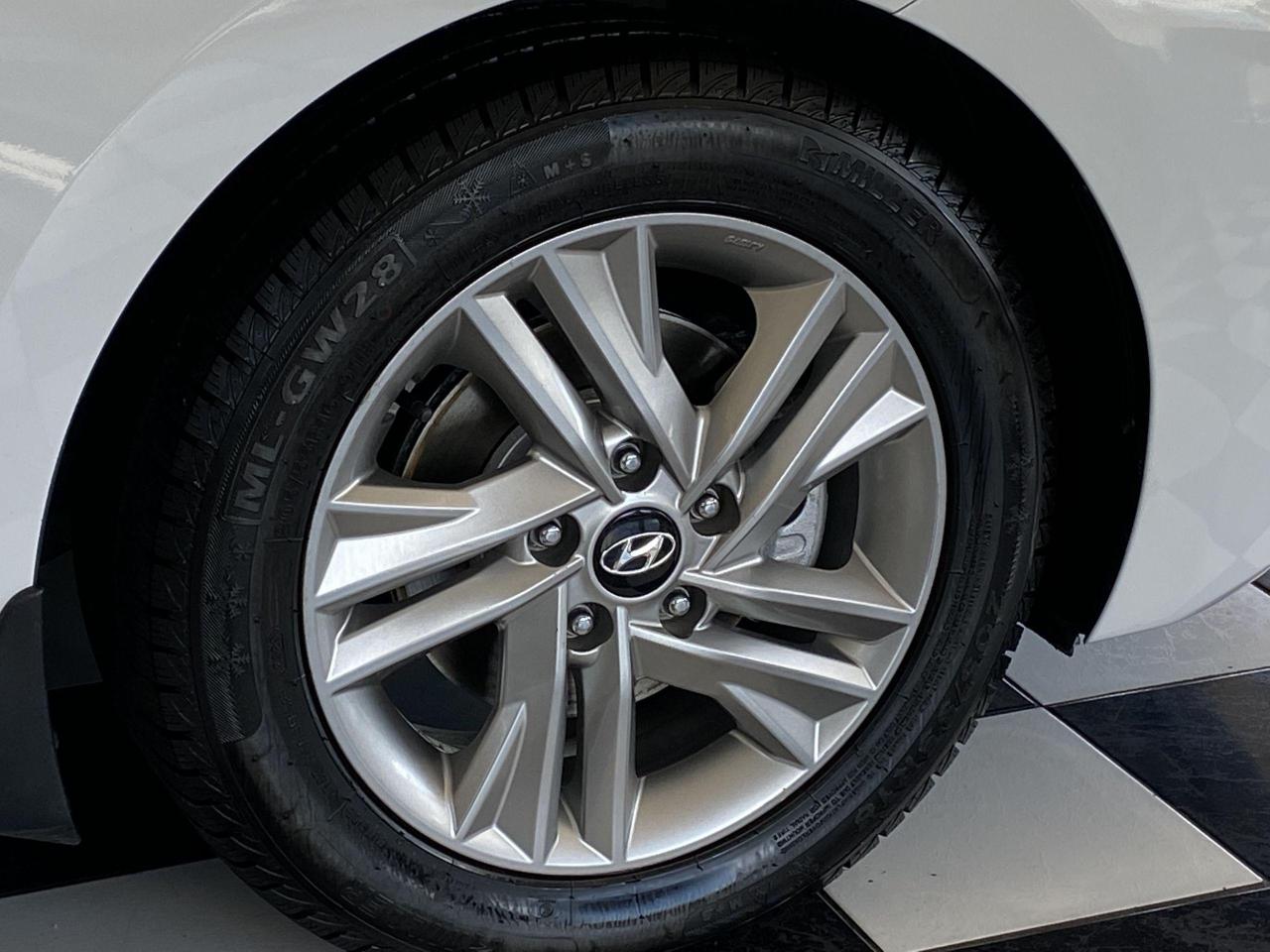 2019 Hyundai Elantra Preferred+ApplePlay+Blind Spot+CLEAN CARFAX - Photo #54
