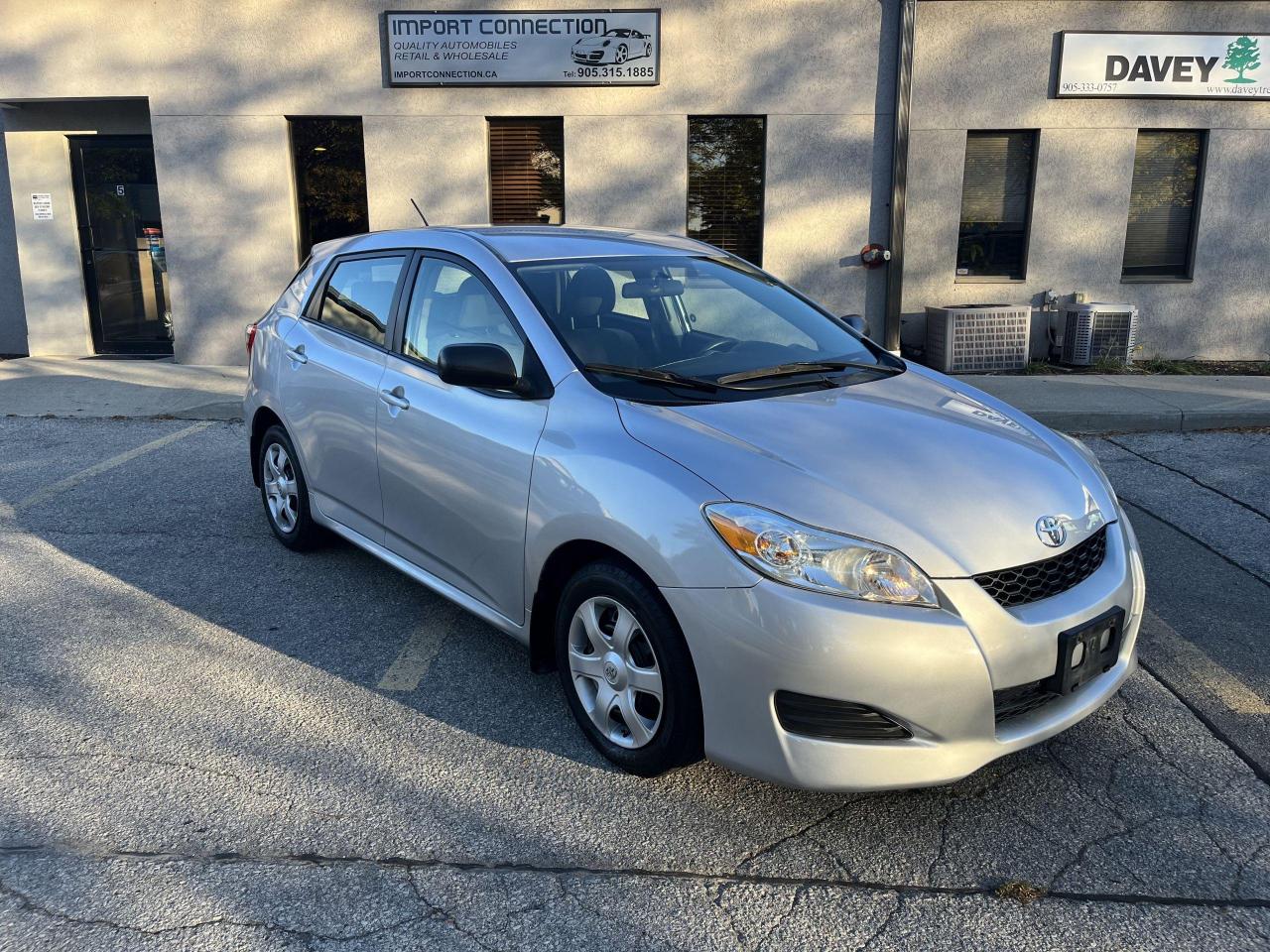 2010 Toyota Matrix LOW MILEAGE,ONE OWNER,SERVICE RECORDS,NO ACCIDENTS