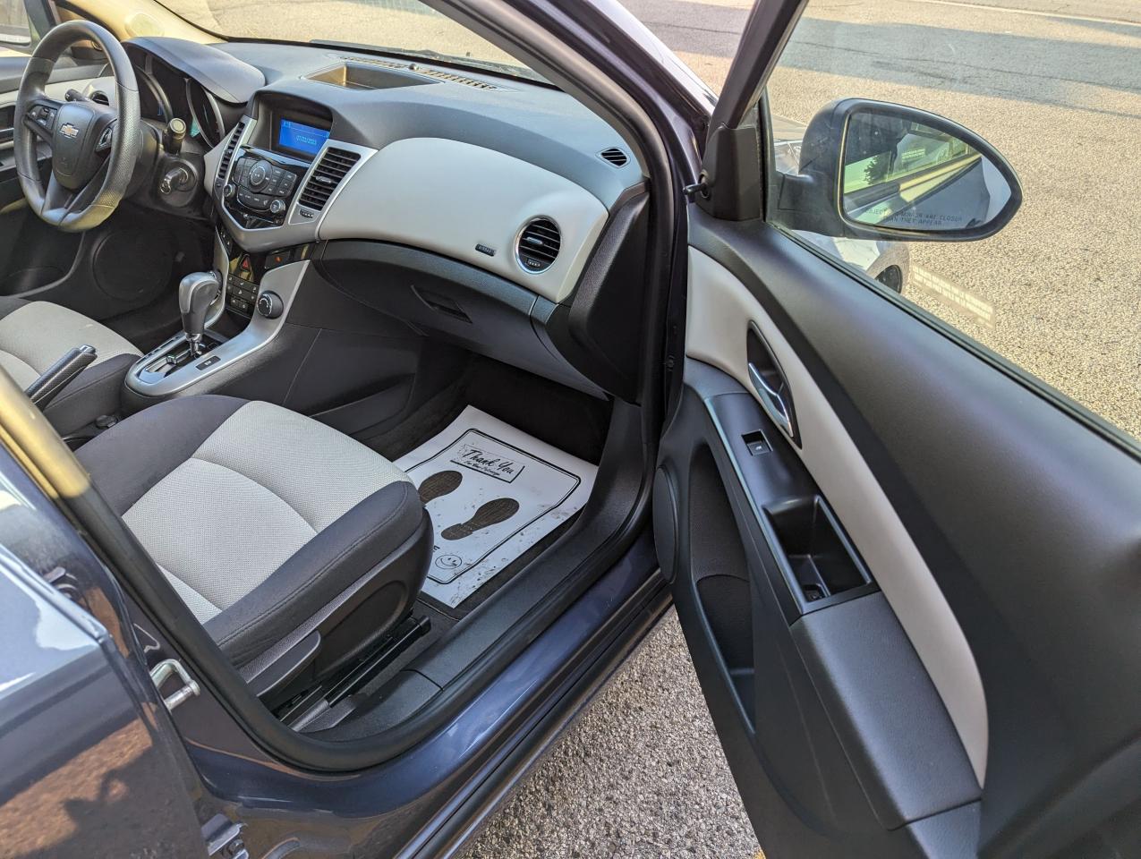 2014 Chevrolet Cruze 1.8 *Bluetooth/Cruise Control/Drives Like New* - Photo #27