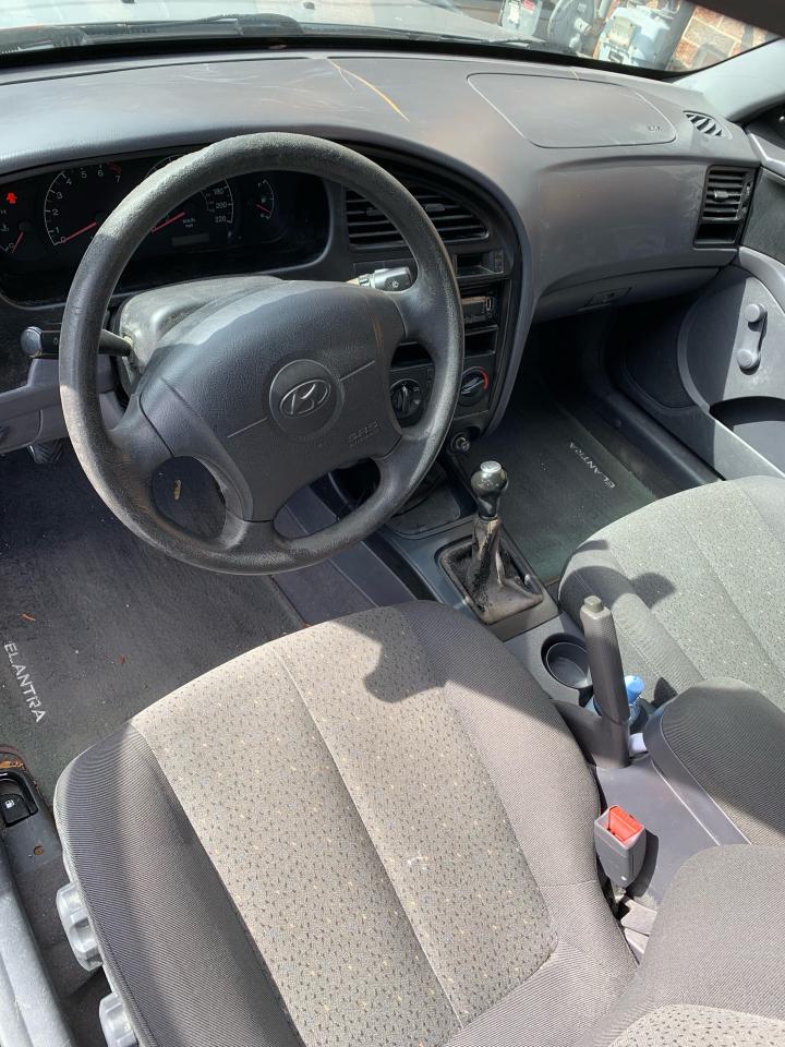2002 Hyundai Elantra 4DR SDN. GL - 5 SPEED MANUAL TRANS. Photo3