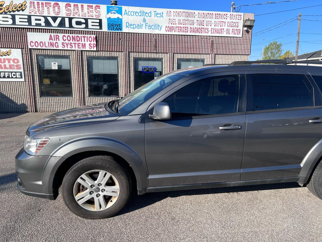 <p>2012 DODGE JOURNEY COMES WITH SAFETY VEHICLE IS IN ALL AROUND GOOD SHAPE  PRICE DOES,NOT INCLUDE HST   </p>