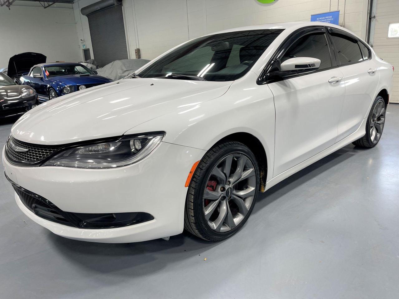 Used 2015 Chrysler 200 S for sale in North York, ON