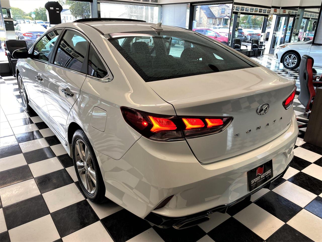 2018 Hyundai Sonata Sport+Roof+New Tires+Brakes+ApplePlay+CLEAN CARFAX - Photo #2