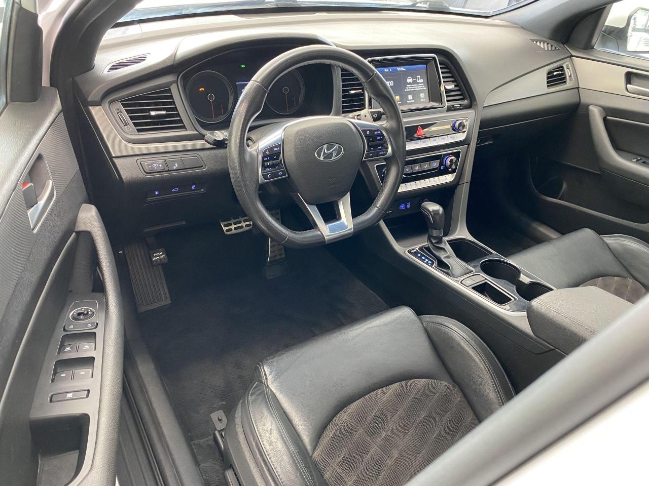 2018 Hyundai Sonata Sport+Roof+New Tires+Brakes+ApplePlay+CLEAN CARFAX - Photo #18