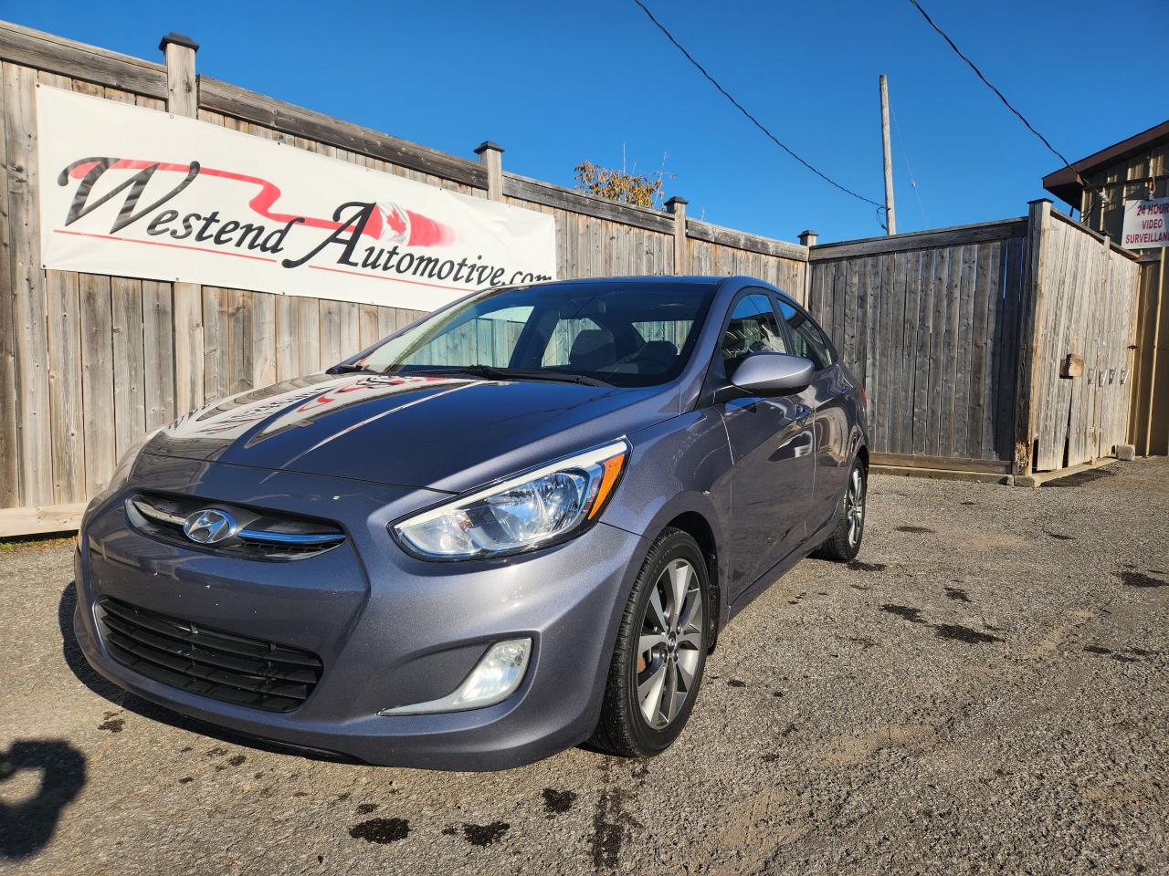 2017 Hyundai Accent SE , Sunroof , Only 55000 Kms - Photo #1