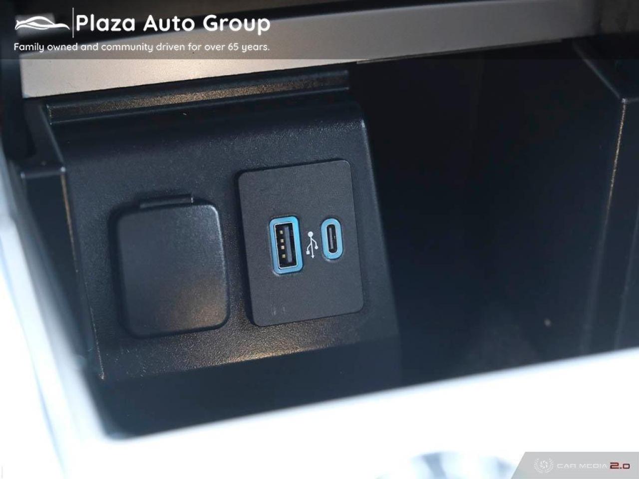 2021 Ford Explorer XLT Photo