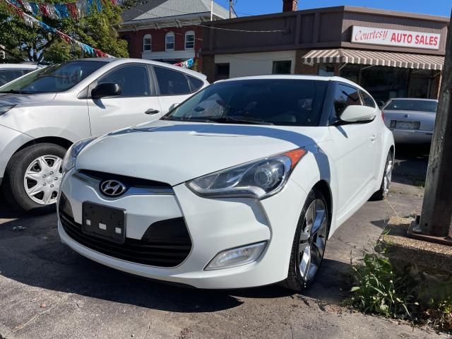 2014 Hyundai Veloster w/Tech Pano Roof - Priced Right!!
