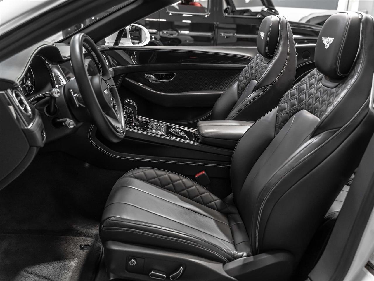 2020 Bentley Continental GT Continental GTC|Accident Free|Canadian Vehicle|Carbon Fiber Interior Trim Photo