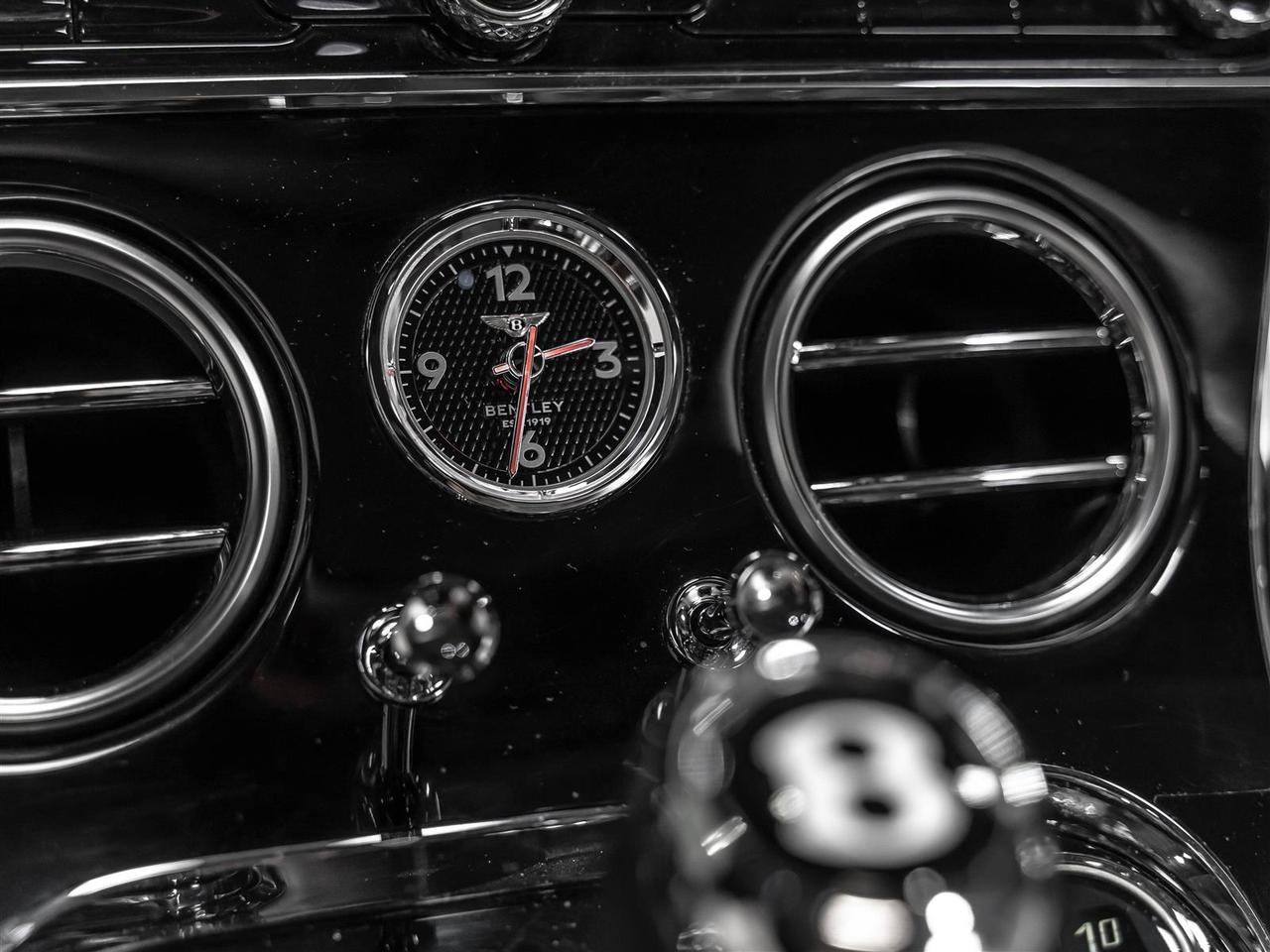 2020 Bentley Continental GT Continental GTC|Accident Free|Canadian Vehicle|Carbon Fiber Interior Trim Photo