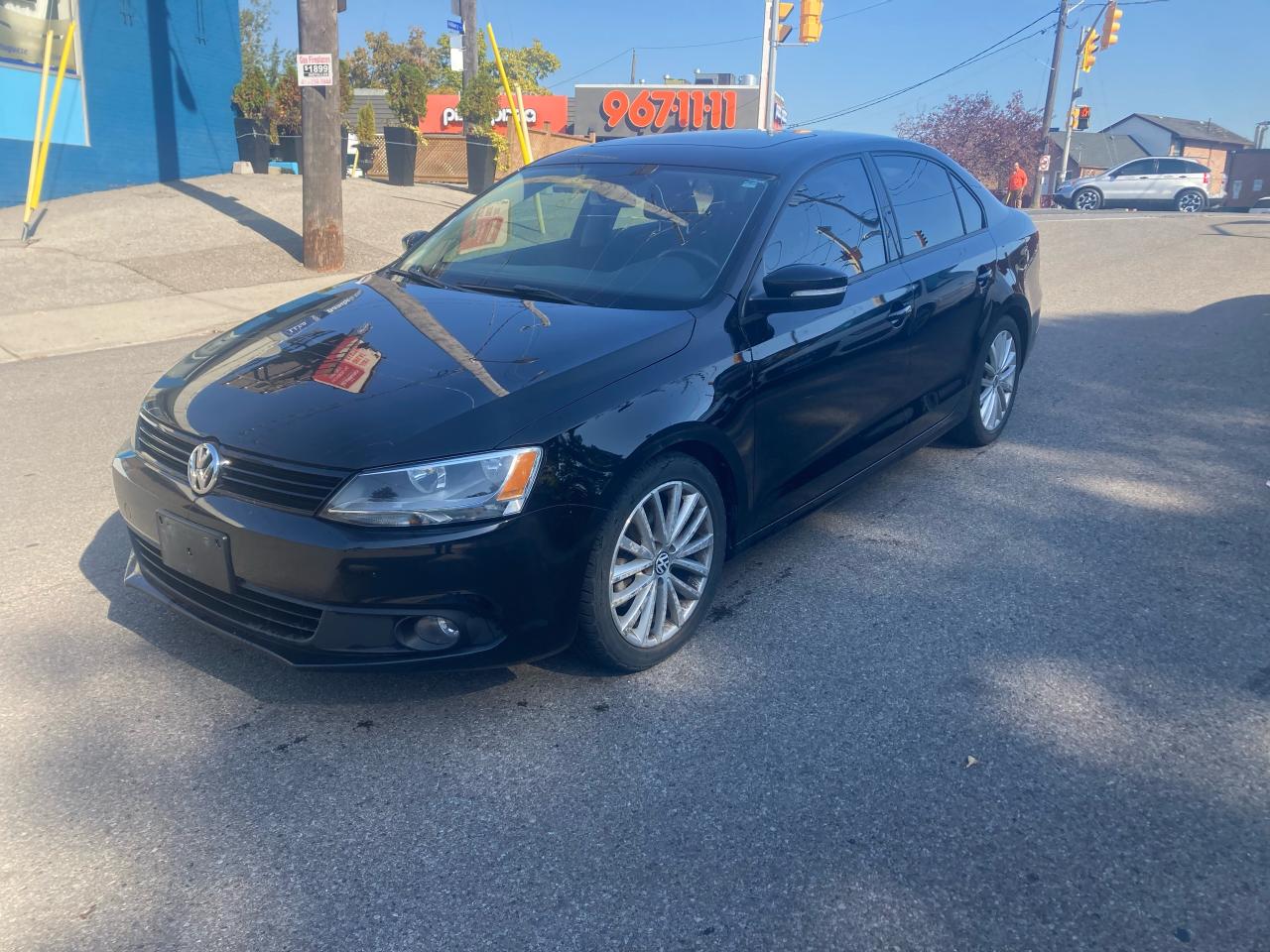 2011 Volkswagen Jetta 2.5L/COMFORTLINE/LEATHER/SUNROOF/1OWNER/CERTIFIED - Photo #1