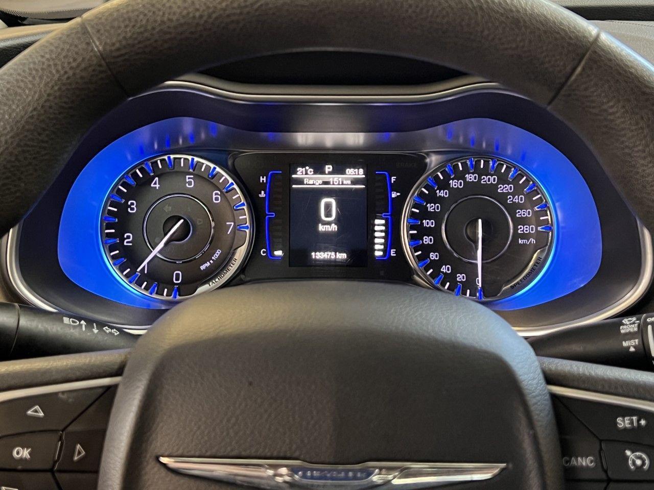 2015 Chrysler 200 LX+New Tires & Brakes+A/C+Tinted Windows - Photo #15