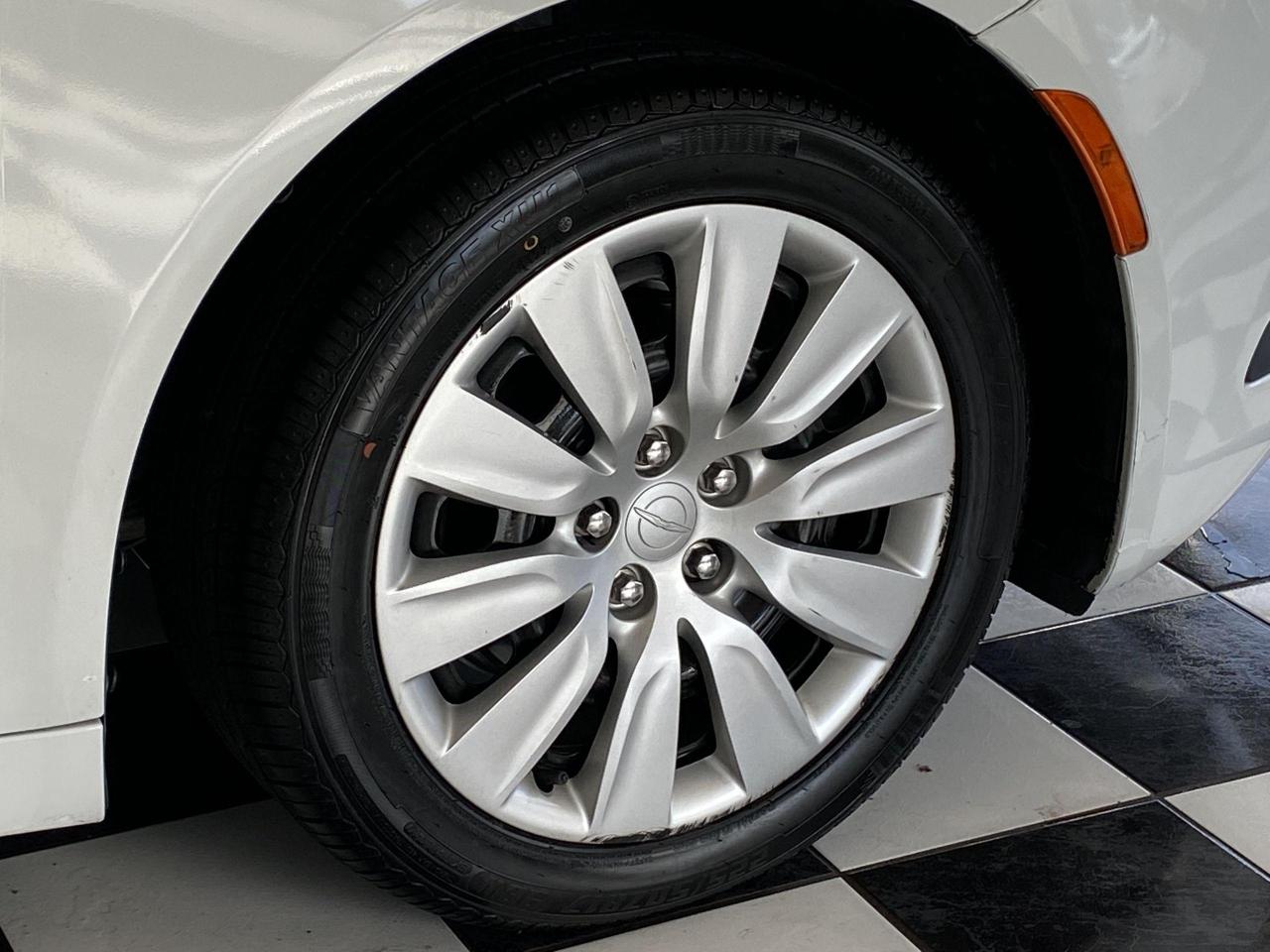 2015 Chrysler 200 LX+New Tires & Brakes+A/C+Tinted Windows - Photo #48