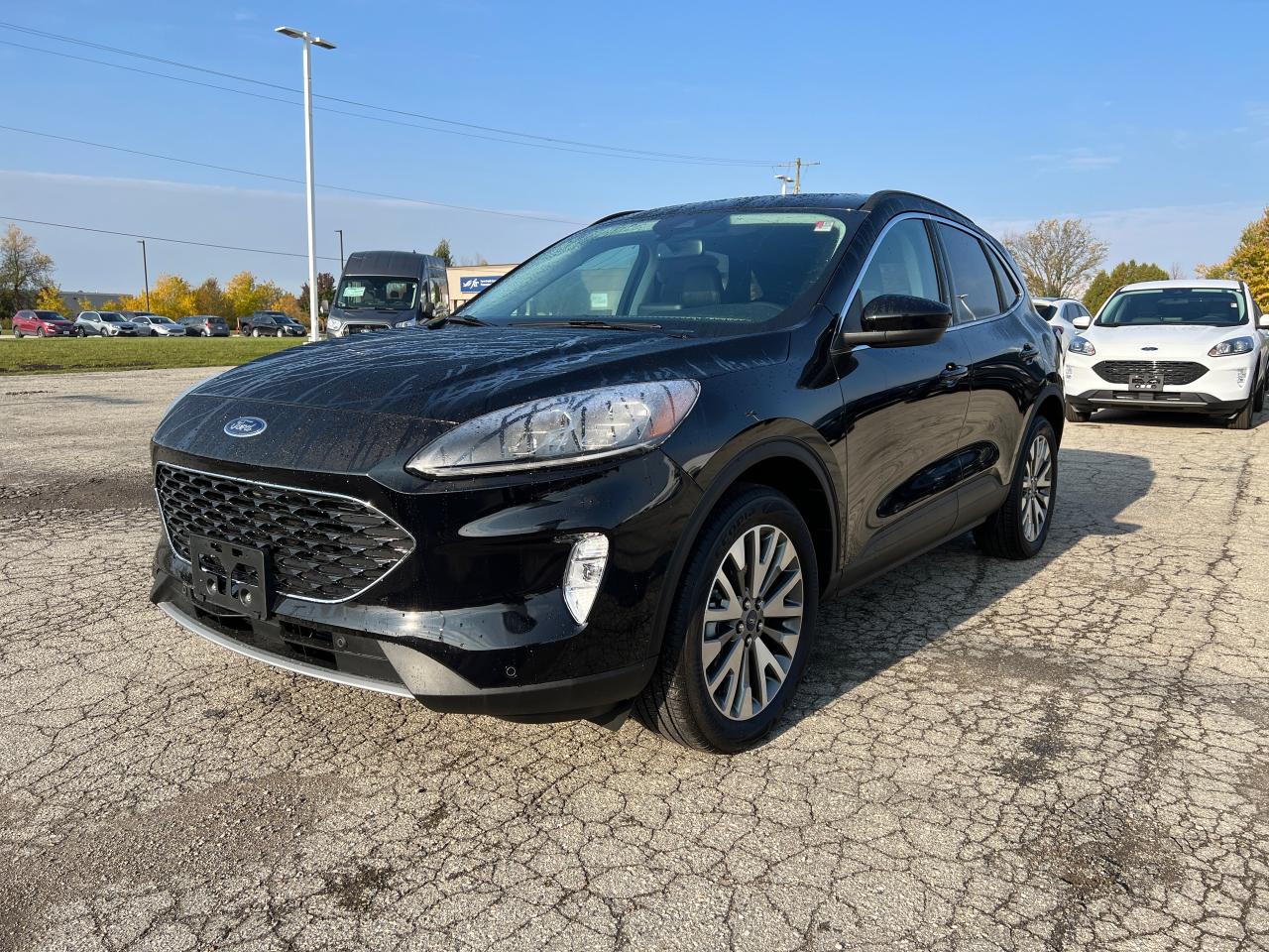 2022 Ford Escape Titanium Photo0