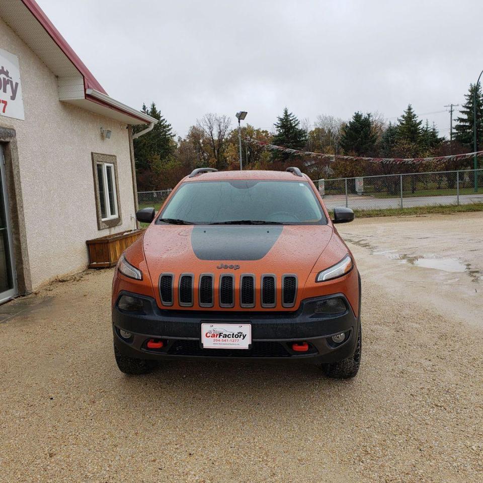 2016 Jeep Cherokee Trailhawk, 4X4, Nav, Heated Seats, Remote Start - Photo #4