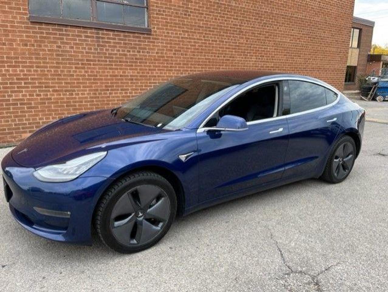 2018 Tesla Model 3 LONG RANGE/AUTOPILOT/1 OWNER/NO REPORTED ACCIDENTS Photo