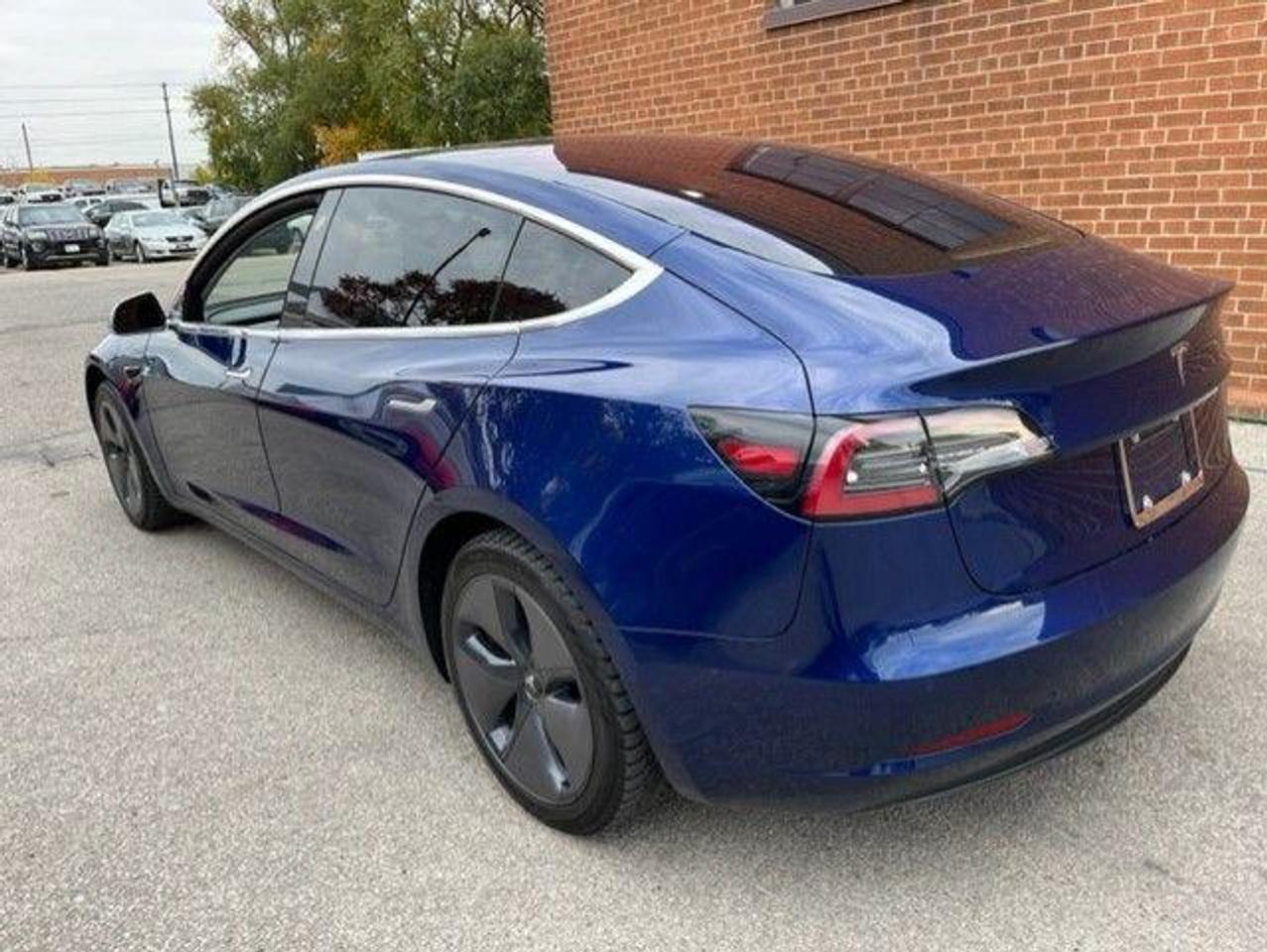 2018 Tesla Model 3 LONG RANGE/AUTOPILOT/1 OWNER/NO REPORTED ACCIDENTS Photo