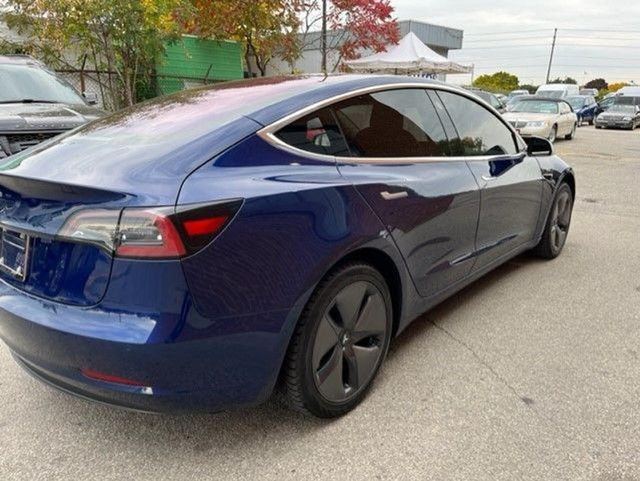 2018 Tesla Model 3 LONG RANGE/AUTOPILOT/1 OWNER/NO REPORTED ACCIDENTS Photo