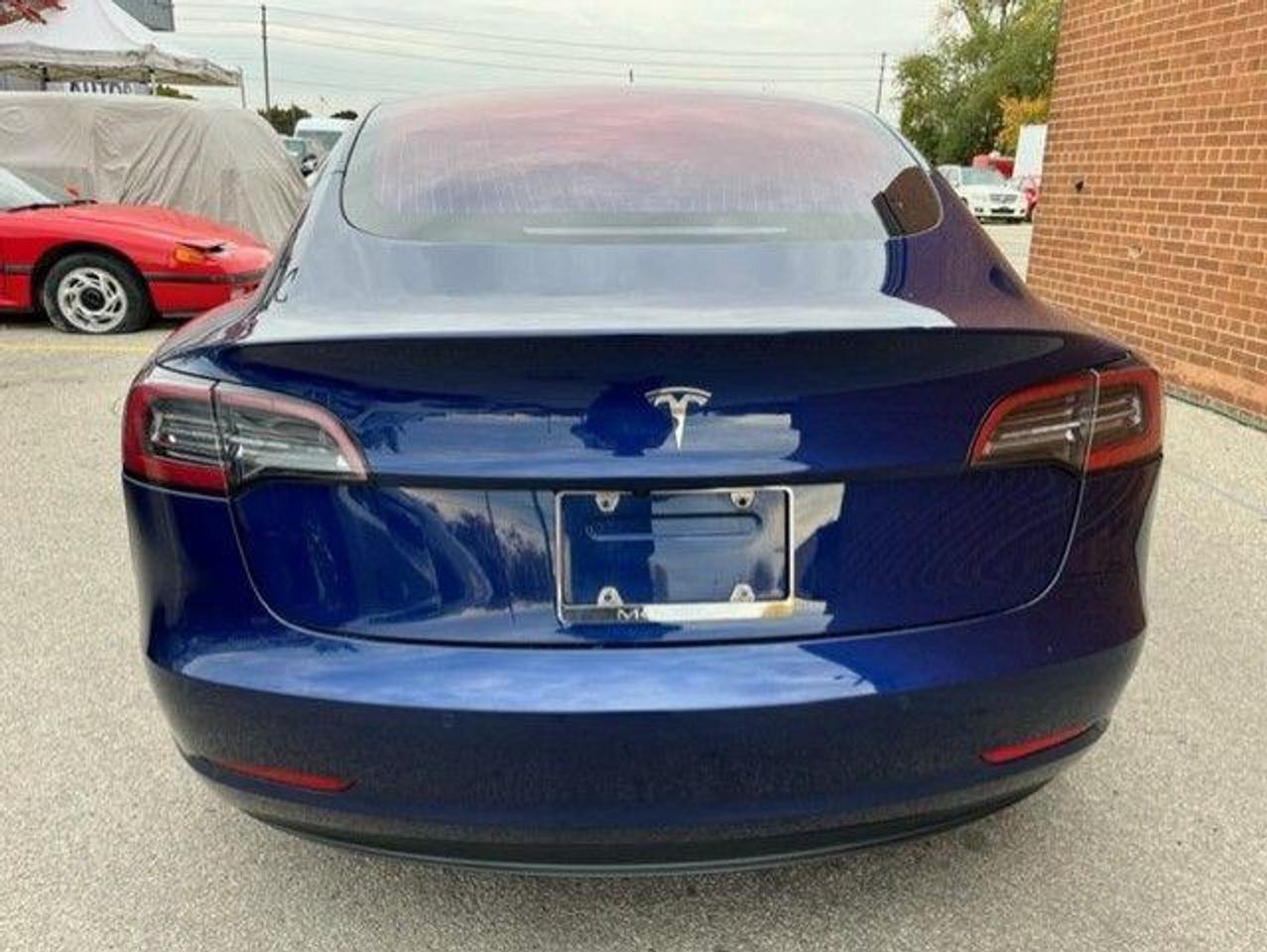 2018 Tesla Model 3 LONG RANGE/AUTOPILOT/1 OWNER/NO REPORTED ACCIDENTS Photo